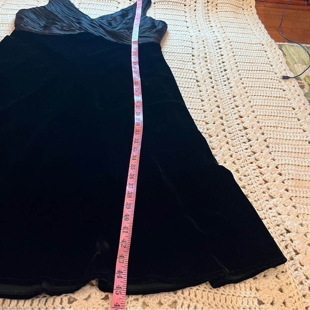 K Studio Collection Black Pleated Chiffon Bodice & Velvet Skirt Midi Dress SZ 16 - Picture 13 of 13